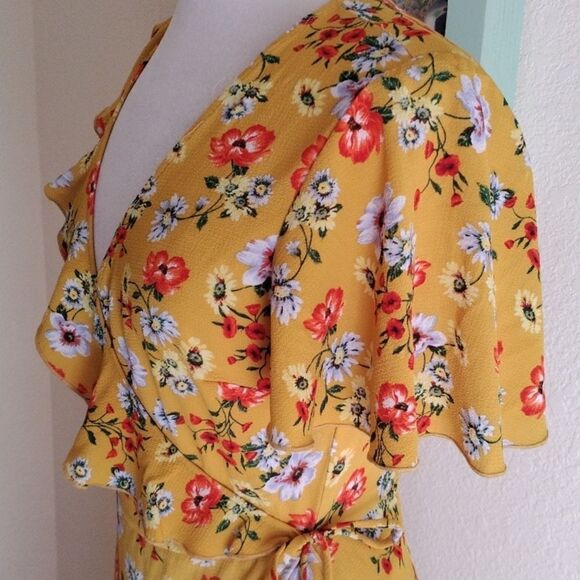 Speechless Wrap Front Floral Midi Dress - Picture 4 of 12